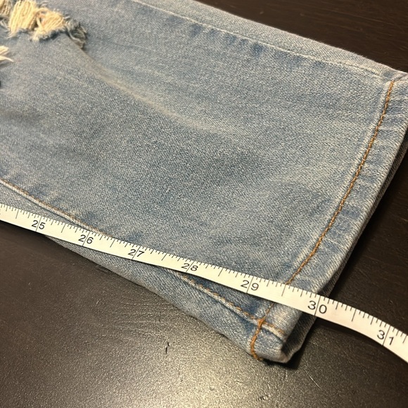 Fashion Nova distressed skinny blue jeans denim Women’s Size 14 Plus - Picture 7 of 7